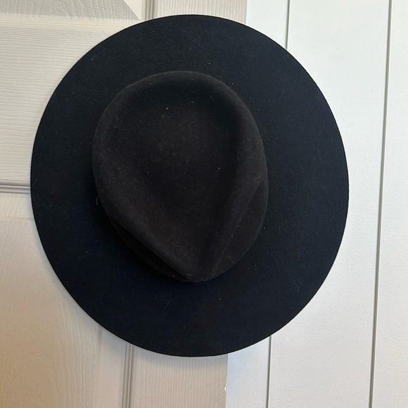 Gigipip black fedora